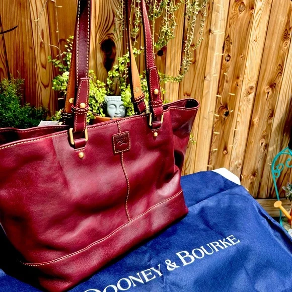 New Purse - Picture 1 of 6